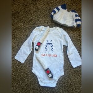 Ahsoka Tano Baby Set ("I Am No Jedi" onsie/Hat/Two White Midi lightsaber)